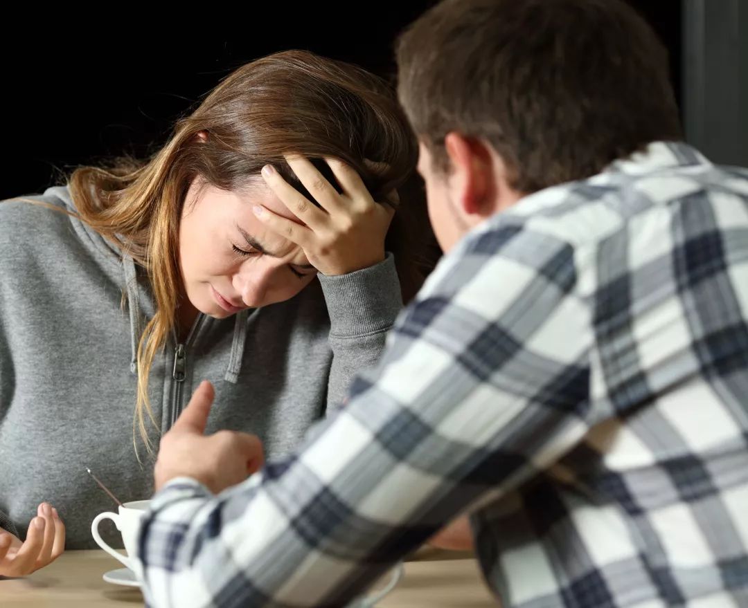 結(jié)婚31年老公多次出軌，選擇原諒的妻子后來怎么樣了？
