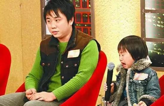 2歲出道，替父還800萬(wàn)房貸：被父親寄生13年后，他還好嗎？