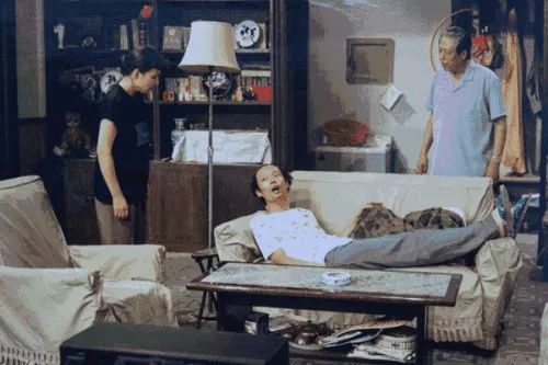 24歲女孩躺尸5天險(xiǎn)猝死：殺害她的隱形殺手，竟是這個(gè)動(dòng)作！