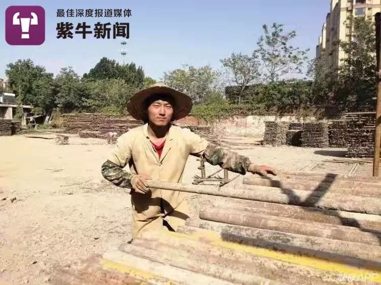 下崗工人養(yǎng)出兩個博士兒子：寒門逆襲背后，暴露了2個扎心的育兒真相
