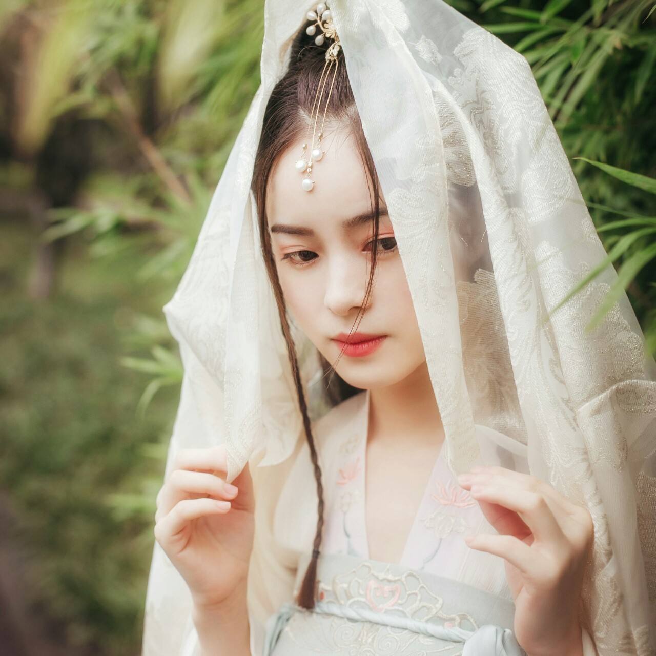 強(qiáng)勢(shì)的人必定有顆脆弱的心