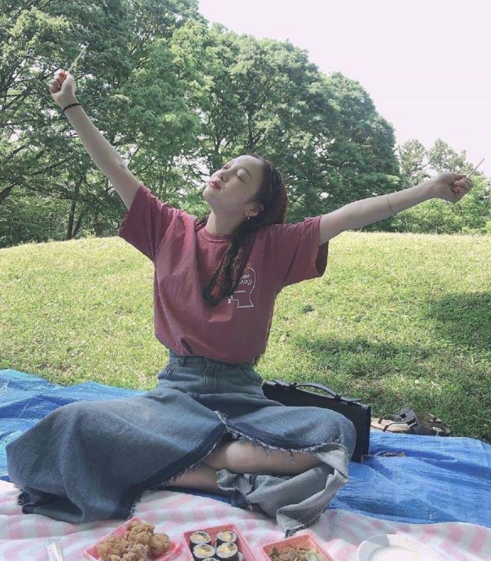 美麗，富有，年少成名，她為何選擇死亡？