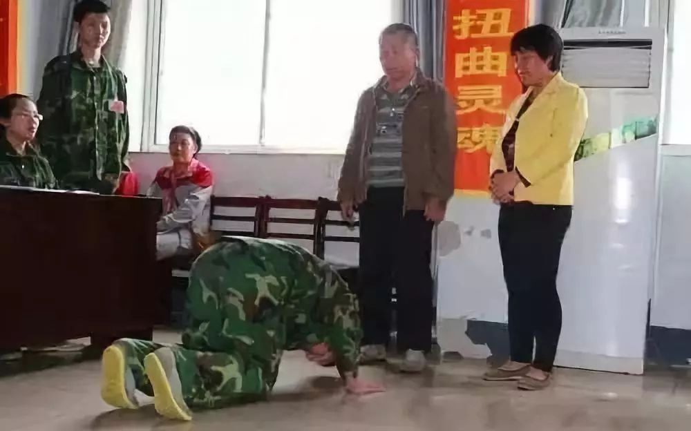 花錢請人虐待自家孩子：不是所有人，都配為人父母