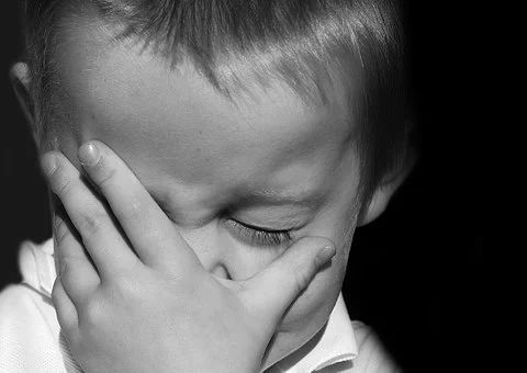 父母吵架，失手讓4歲兒子墜亡丨關于父母吵架對孩子的影響