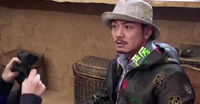 老爸只會兇兇地愛我，你的童年是否也有個兇爸