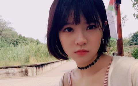怎樣能讓一個(gè)從小自卑的人變得自信和樂(lè)觀