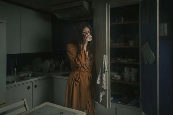 日本主婦圈熱老公去死網(wǎng),不幸的婚姻能讓女人變得多惡毒