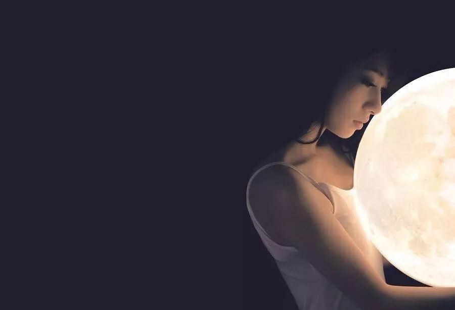 女性的安全感從哪來，女人需要什么樣的安全感