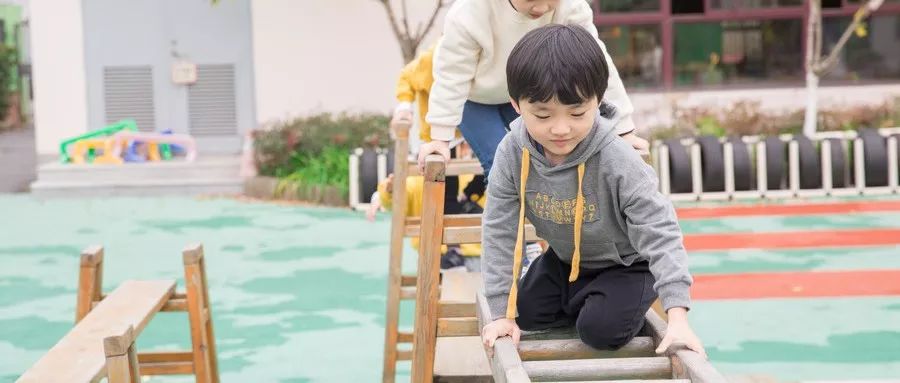 你不是怕孩子自卑，你是怕自己被人瞧不起
