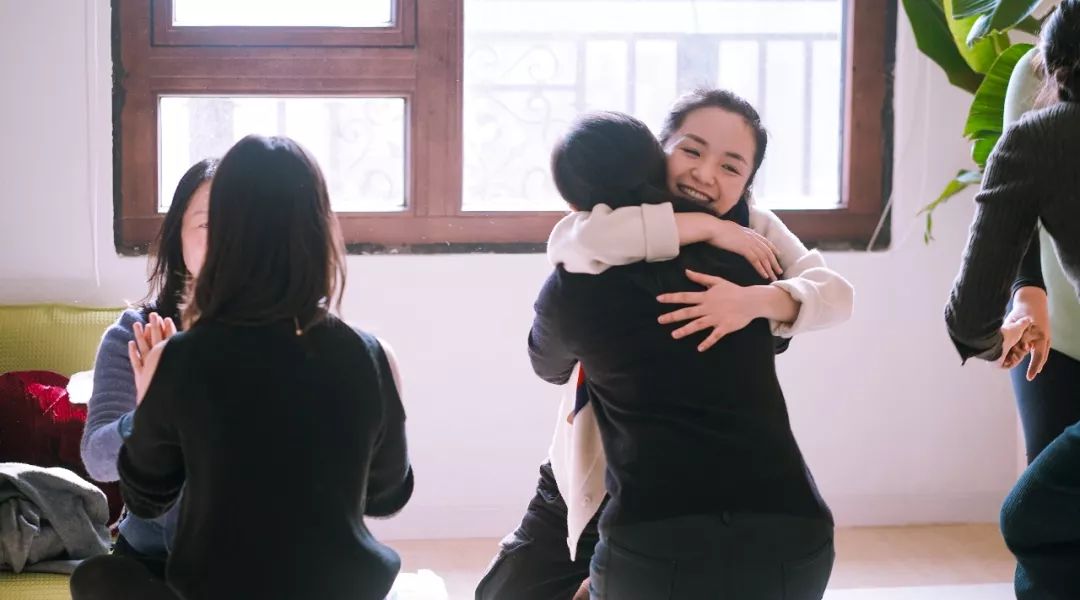 相互吸引但卻無法發(fā)展關(guān)系的男人該怎么辦？