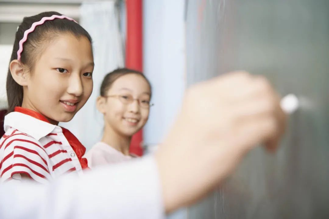 網(wǎng)絡(luò)成癮是不容忽視的青少年問(wèn)題