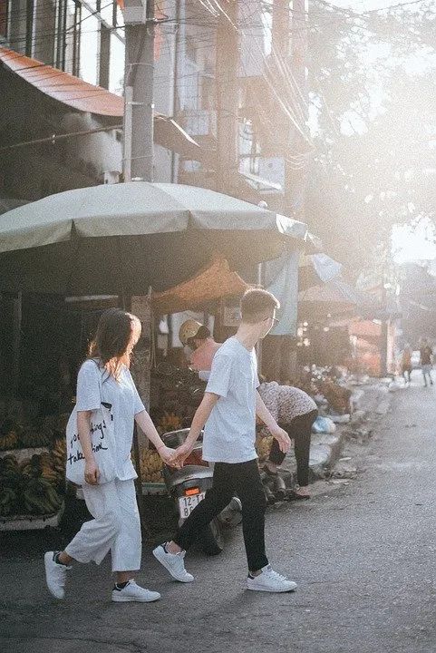 讓男人心動的撒嬌方式，你會了嗎？
