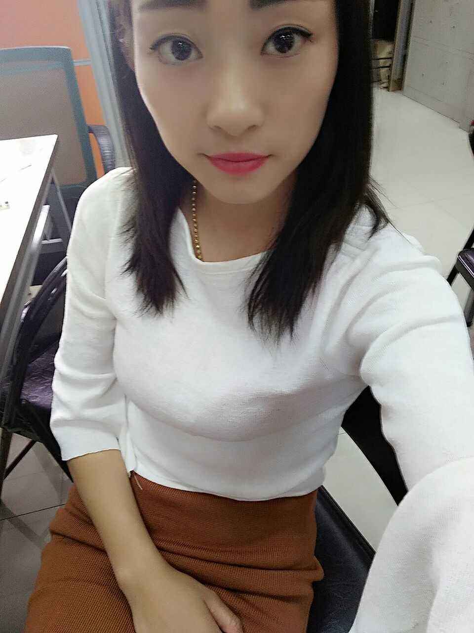 堅(jiān)強(qiáng)的女人從不屈服于現(xiàn)實(shí)的苦難