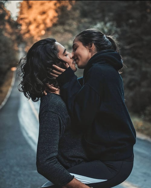 高情商女生撩男生的聊天記錄-高情商女人主動發(fā)微信