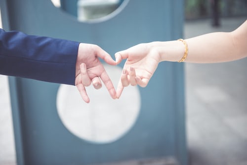 怎么讓暗戀的人追自己?如何讓暗戀的人倒追你