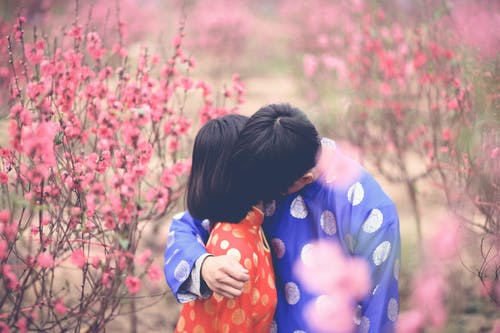 老公出軌想離婚怎么辦?老公出軌了怎么挽回他