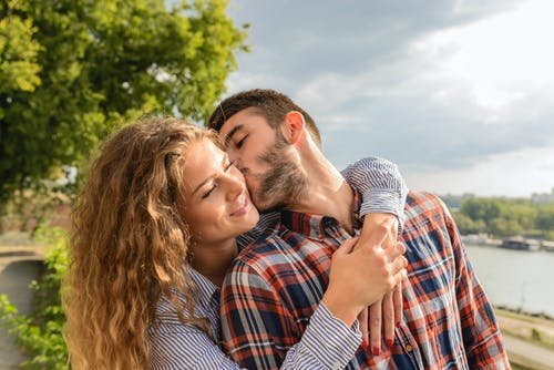 女人出軌婚姻能繼續(xù)嗎?女人出軌后能斷干凈么