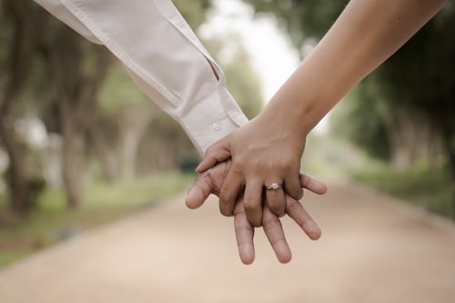 老公有外遇要離婚怎么辦?老公出軌該怎么辦