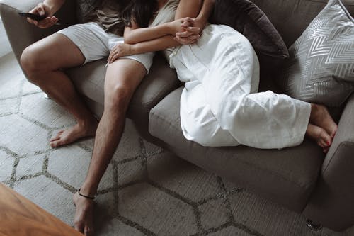 女友身體出軌能原諒嗎?女人身體出軌一次可以原諒么