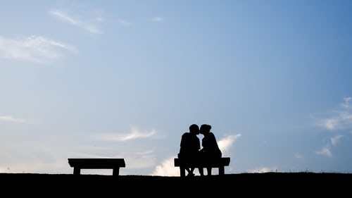 怎么試探前夫想不想復(fù)婚?男人真心想復(fù)婚的表現(xiàn)