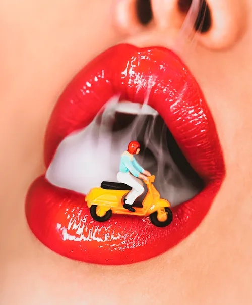 怎么和剛加的妹子聊天?聊天技巧幽默追女孩子