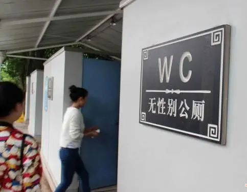 伊能靜兒子穿性感女裝：我不想做男人，有錯(cuò)嗎？