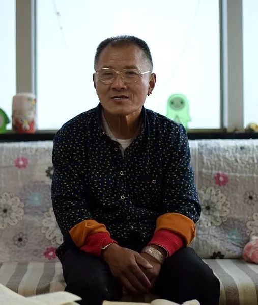 伊能靜兒子穿性感女裝：我不想做男人，有錯(cuò)嗎？