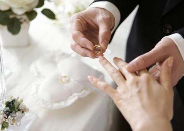 新婚夫妻怎樣度過磨合期