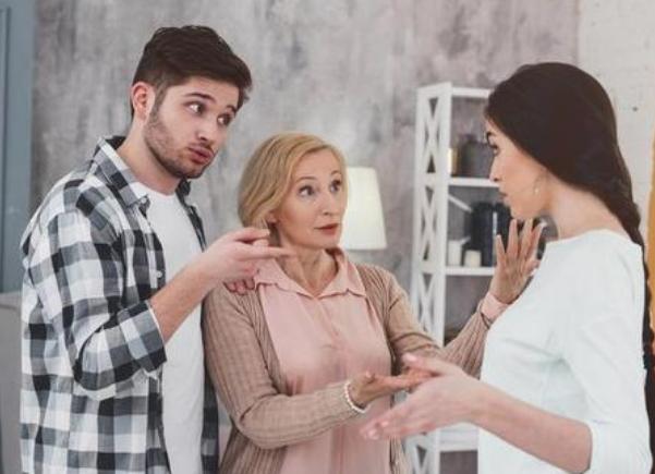 婆婆不待見(jiàn)我還刁難我怎么辦？