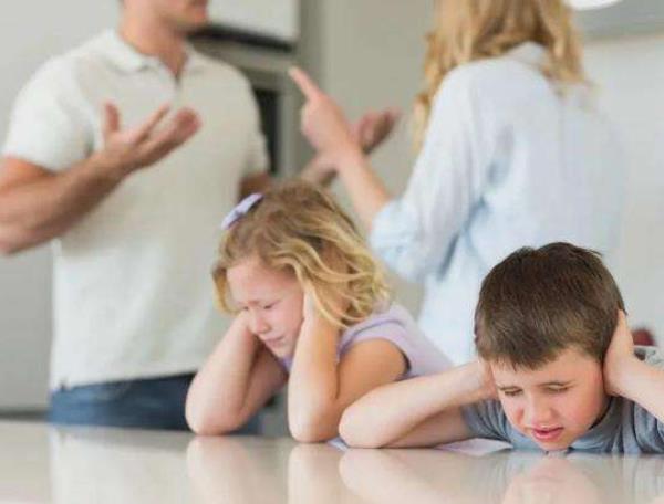 離婚對孩子的傷害到底有多大？