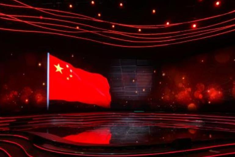 五星紅旗陪伴下開啟新學(xué)期