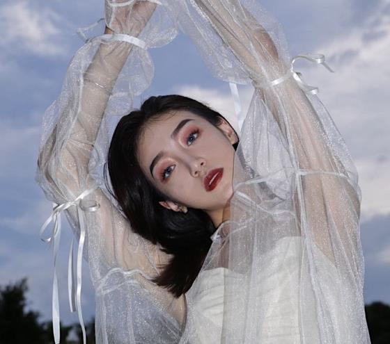 二十歲和三十歲女生的區(qū)別在于？