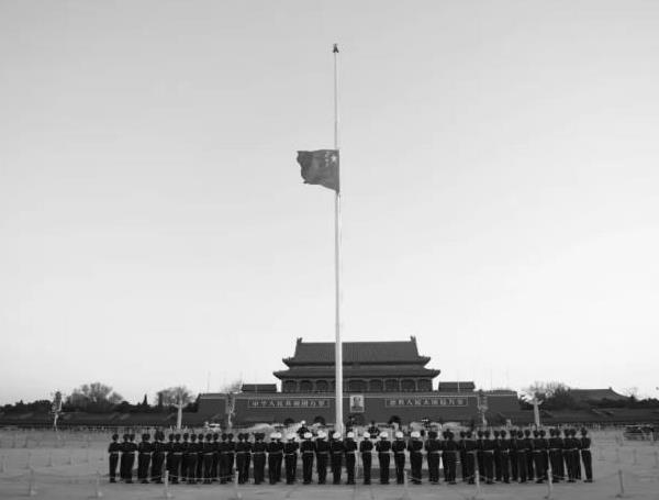 今日清明，全國默哀三分鐘緬懷
