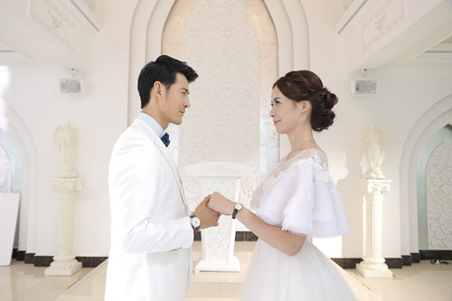 結(jié)婚和環(huán)游世界，你更想和戀人做哪個(gè)？