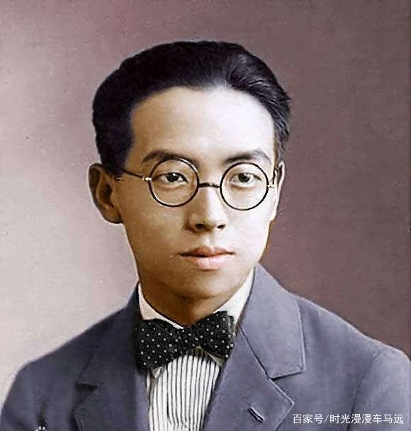 埋葬愛(ài)情的婚姻大多沒(méi)有愛(ài)情，只有荷爾蒙的腥臊氣