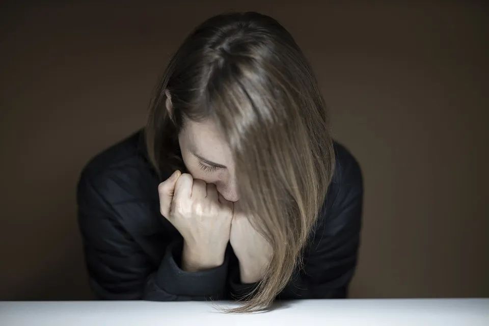 無(wú)法依靠的愛(ài)，難以擺脫的依賴