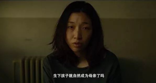 女?huà)雺嫎?，父親不愿救、又不是兒子！巨嬰型父母有多可怕