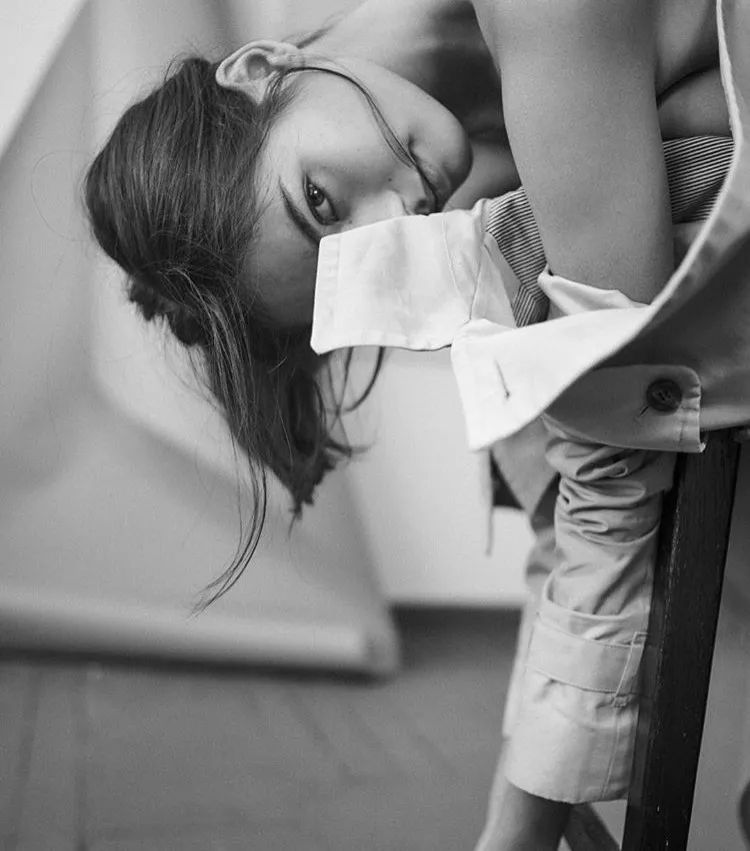 一個(gè)女人不穿bra胸罩的心理原因