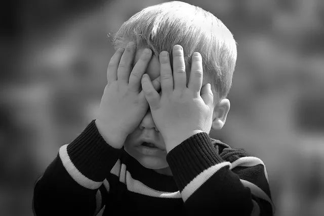 孩子離不開媽媽的睡衣，是強迫癥或者戀物癖嗎？