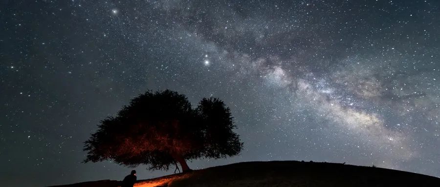愛(ài)是那么地困難，因?yàn)槟銦o(wú)法允許別人自由存在