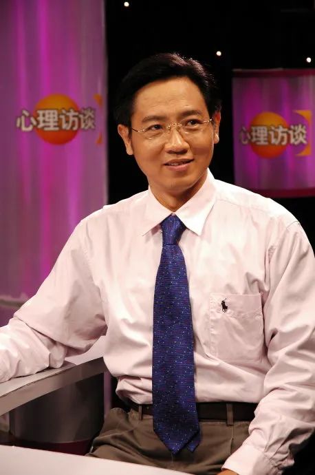 從羅杰斯心理學(xué)視角，看英國(guó)女王的回帖
