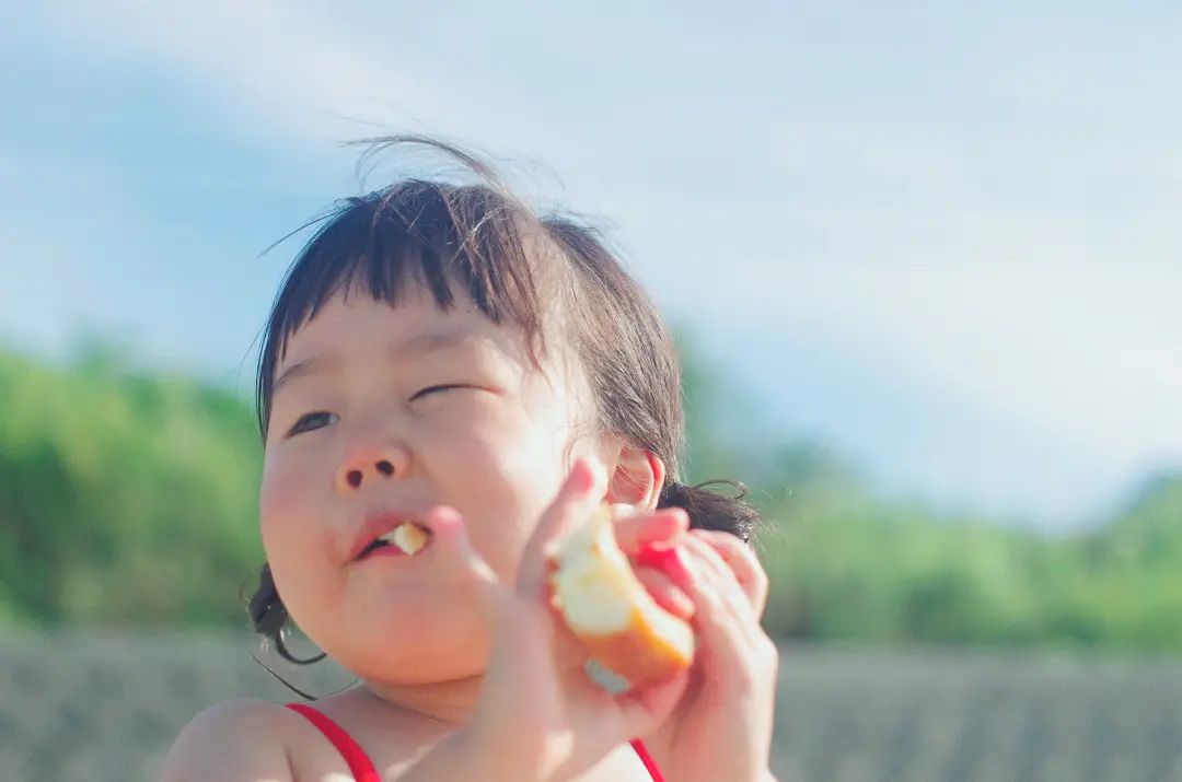 關(guān)于育兒心理，聊聊孩子的喂養(yǎng)問(wèn)題