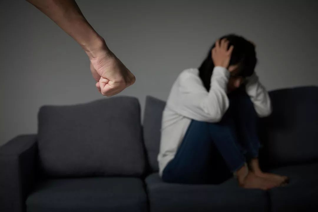 家庭暴力對(duì)目睹兒童心理與行為的影響