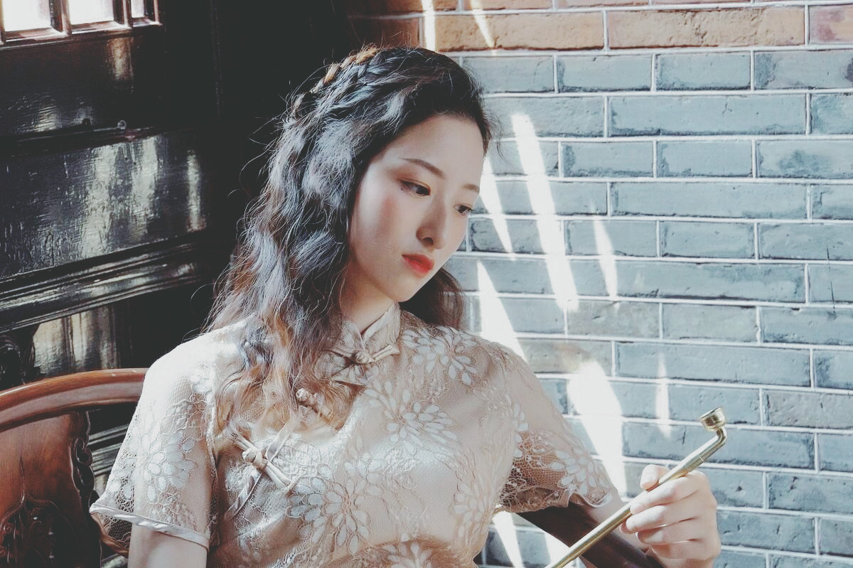 女人要活的高貴一點(diǎn)