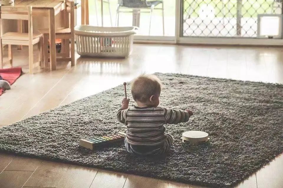 孩子天天在家玩、睡的作息該如何安排？