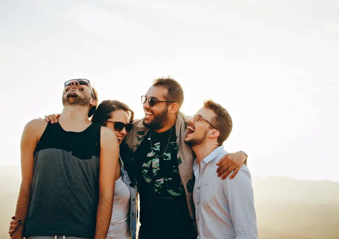 《適度依賴讓我們走得更近》我們可以既親密又獨(dú)立