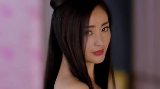 讓男人甘愿臣服的女人，都有“潑婦”精神