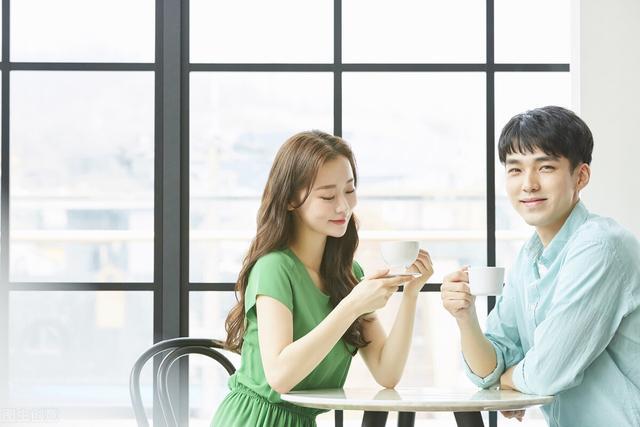 如何高情商回復(fù)別人的贊美，情商低的趕緊學(xué)起來！