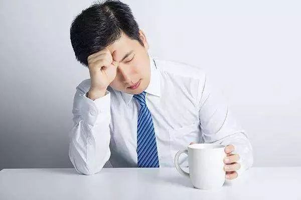 患有嚴(yán)重強(qiáng)迫癥的表現(xiàn)，有什么治療方法？